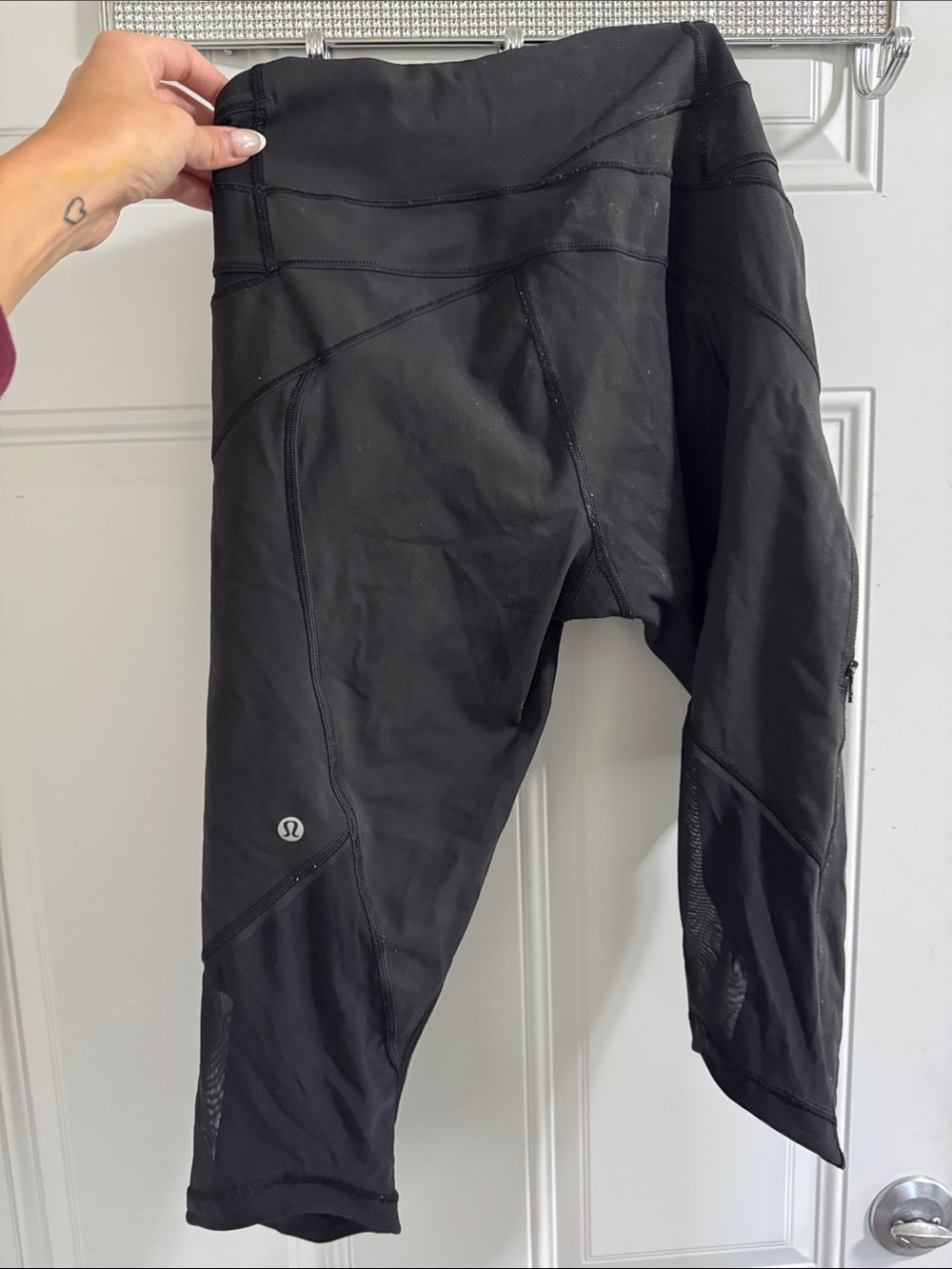 lululemon athletica Black Cropped Performance Capris